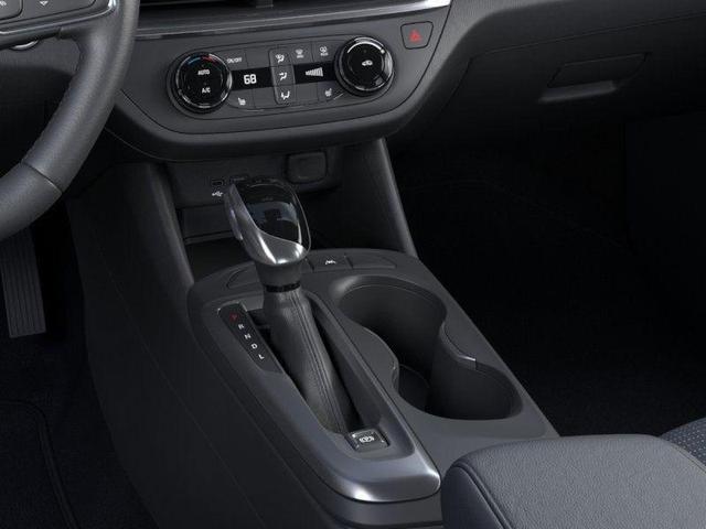 Photo of 2026 Summit White Buick Envista