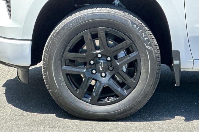 Photo of 2023 Summit White Chevrolet Silverado 1500