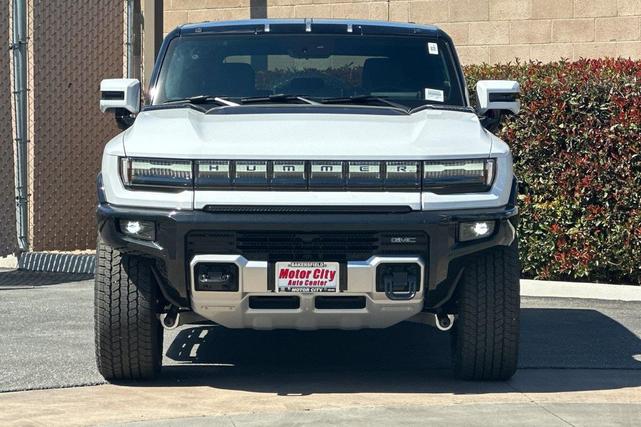 Photo of 2025 Interstellar White GMC HUMMER EV SUV
