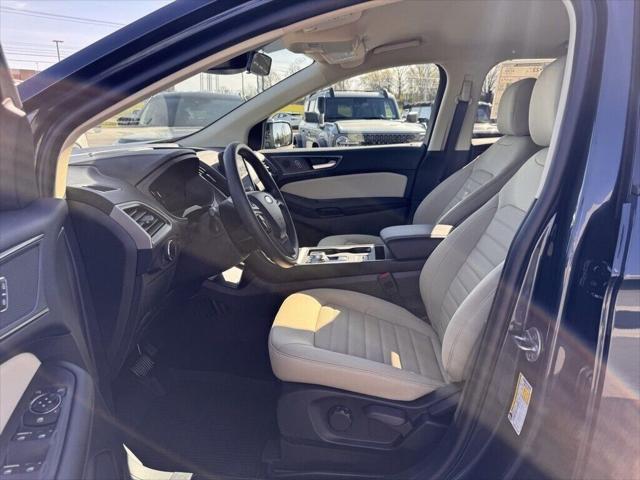 Photo of 2024 Stone Blue Metallic Ford Edge