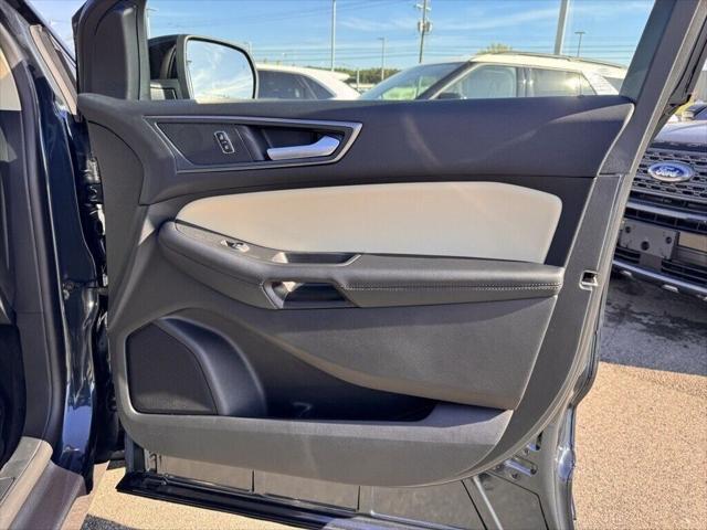 Photo of 2024 Stone Blue Metallic Ford Edge