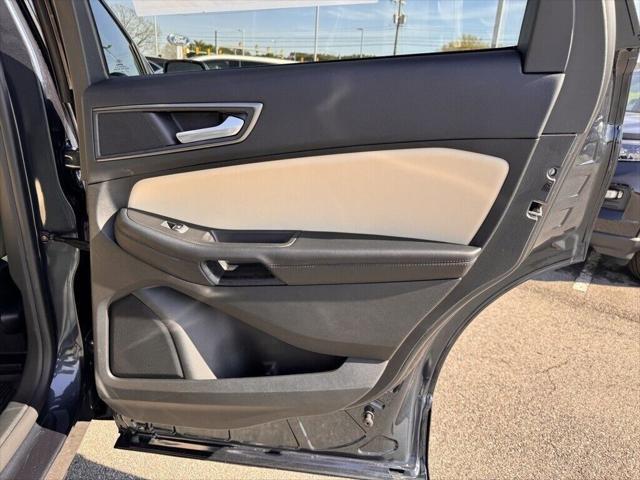 Photo of 2024 Stone Blue Metallic Ford Edge
