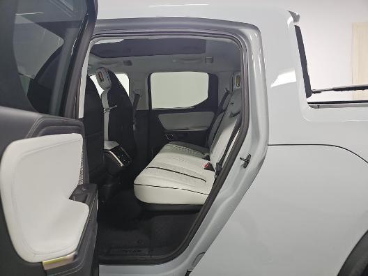 Photo of 2023 El Cap Granite Rivian R1T