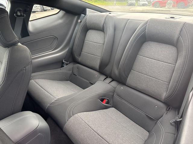 Photo of 2025 Grabber Blue Metallic Ford Mustang