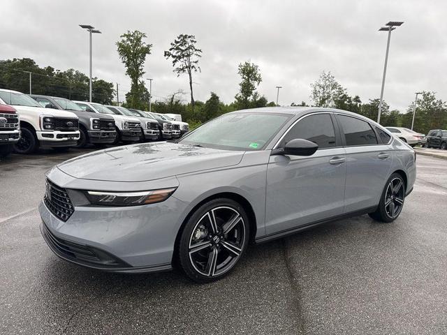 Photo of 2025 Urban Gray Pearl Honda Accord Hybrid