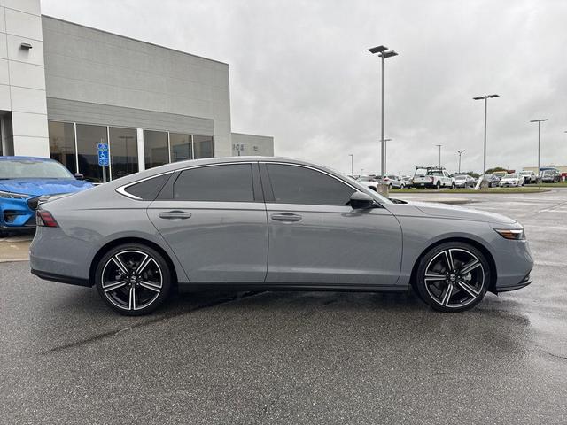 Photo of 2025 Urban Gray Pearl Honda Accord Hybrid