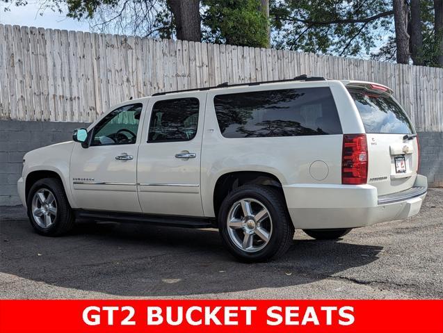 Photo of 2011 White Diamond Tricoat Chevrolet Suburban