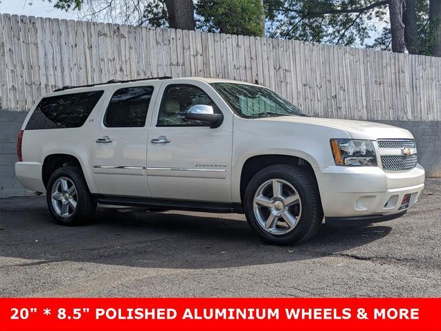 Photo of 2011 White Diamond Tricoat Chevrolet Suburban