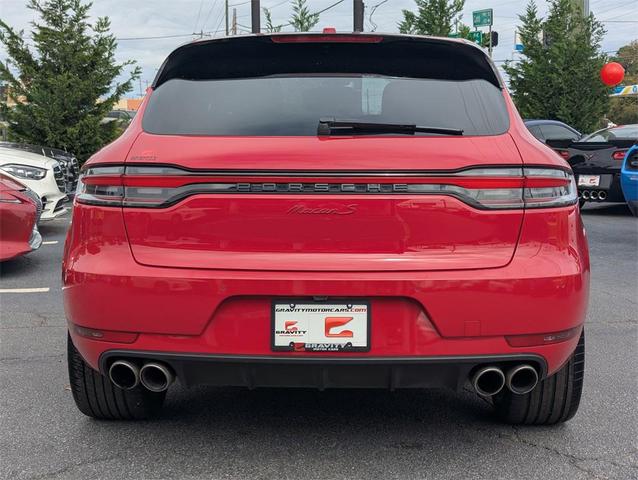 Photo of 2021 Carmine Red Porsche Macan