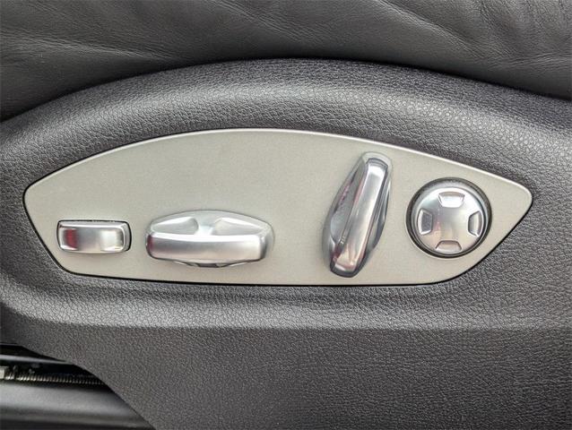 Photo of 2021 Carmine Red Porsche Macan