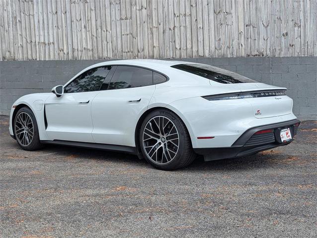 Photo of 2022 White Porsche Taycan