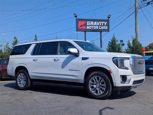 Photo of 2022 White Frost Tricoat GMC Yukon XL