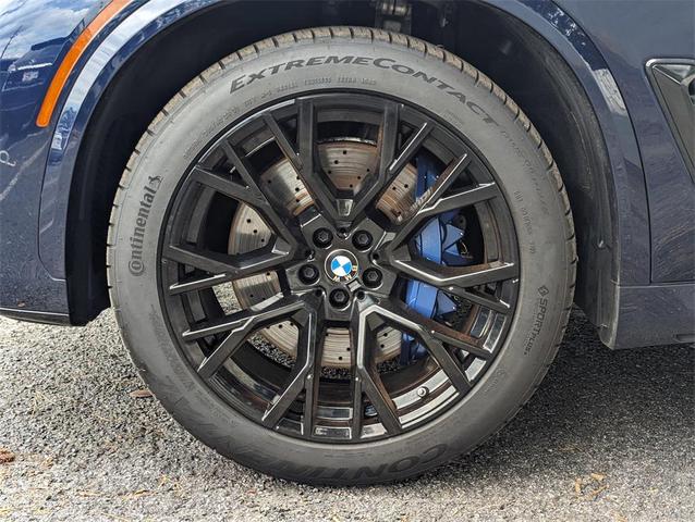 Photo of 2021 Tanzanite Blue II Metallic BMW X5 M