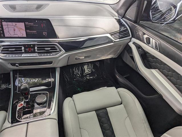 Photo of 2021 Tanzanite Blue II Metallic BMW X5 M