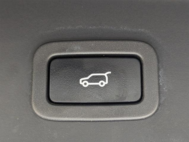 Photo of 2019 White Land Rover Range Rover