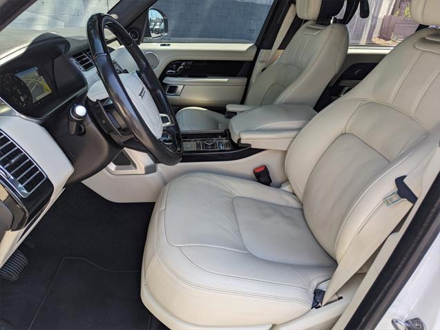 Photo of 2019 White Land Rover Range Rover
