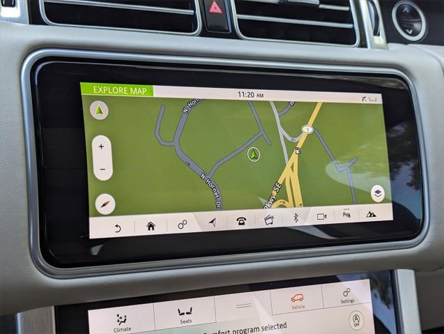 Photo of 2019 White Land Rover Range Rover