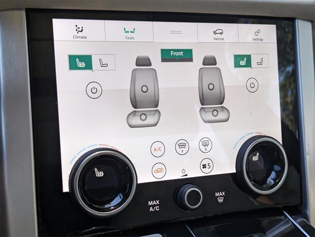 Photo of 2019 White Land Rover Range Rover
