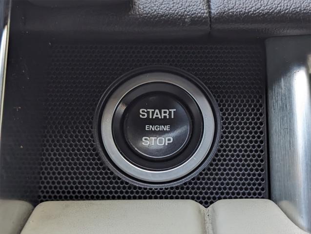 Photo of 2019 White Land Rover Range Rover