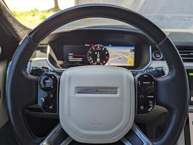 Photo of 2019 White Land Rover Range Rover