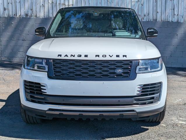 Photo of 2019 White Land Rover Range Rover
