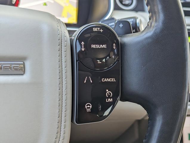 Photo of 2019 White Land Rover Range Rover