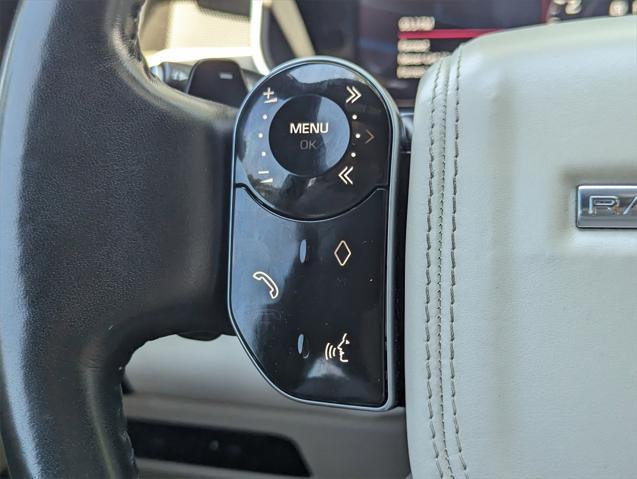 Photo of 2019 White Land Rover Range Rover