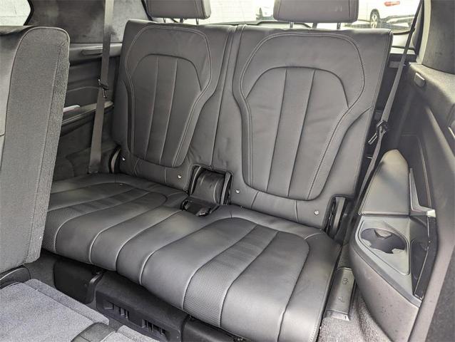 Photo of 2022 Black Sapphire Metallic BMW X7