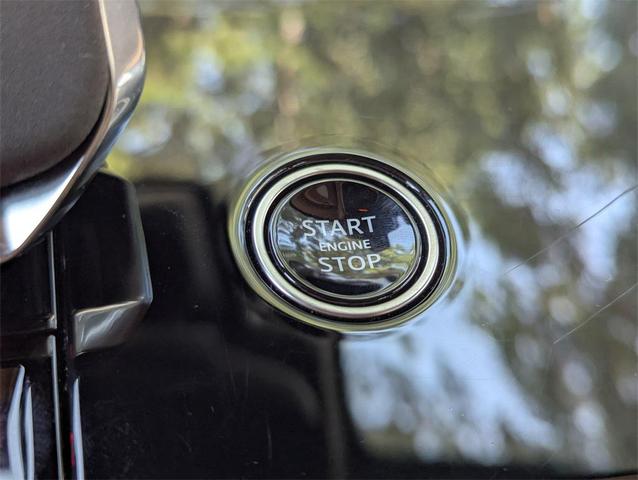 Photo of 2024 Giola Green Metallic Land Rover Range Rover Sport