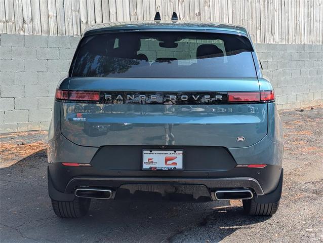 Photo of 2024 Giola Green Metallic Land Rover Range Rover Sport