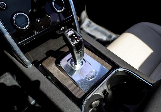 Photo of 2021 Santorini Black Metallic Land Rover Discovery Sport