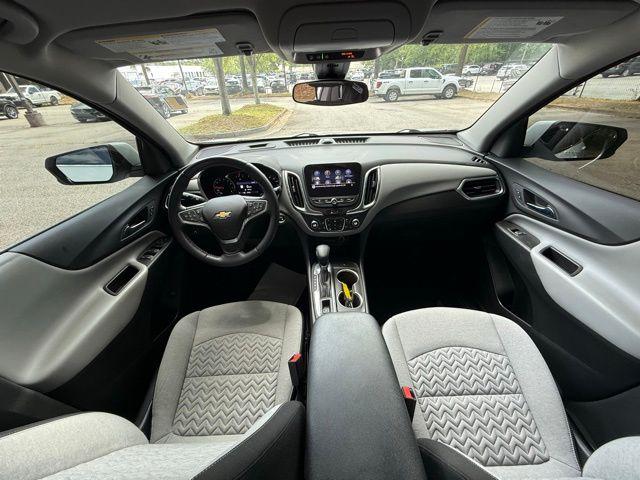 Photo of 2022 Summit White Chevrolet Equinox