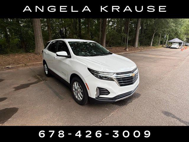 Photo of 2022 Summit White Chevrolet Equinox