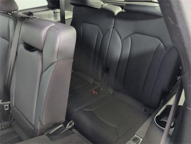Photo of 2021 Samurai Gray Metallic Audi Q7