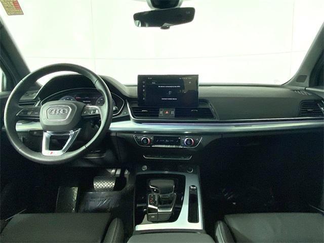 Photo of 2025 Florett Silver Metallic Audi Q5
