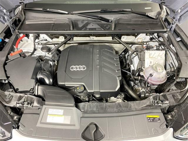 Photo of 2025 Florett Silver Metallic Audi Q5