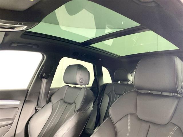 Photo of 2025 Florett Silver Metallic Audi Q5