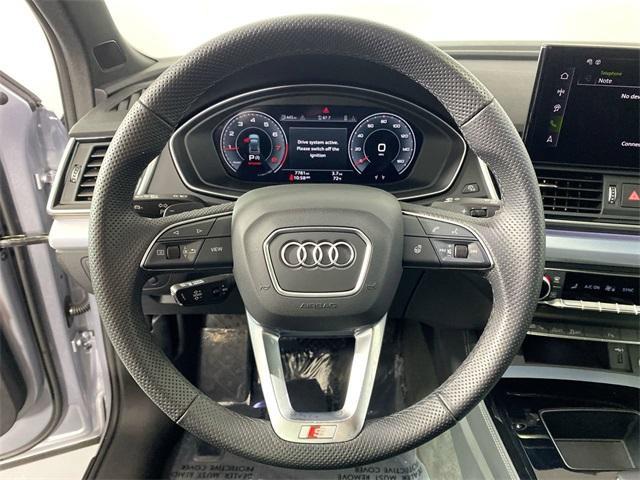 Photo of 2025 Florett Silver Metallic Audi Q5