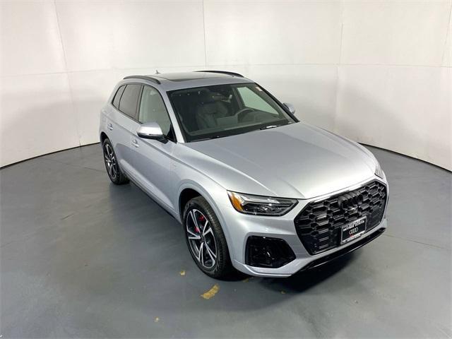 Photo of 2025 Florett Silver Metallic Audi Q5
