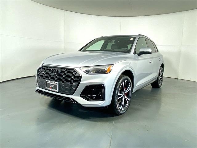 Photo of 2025 Florett Silver Metallic Audi Q5