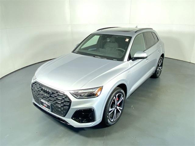 Photo of 2025 Florett Silver Metallic Audi Q5