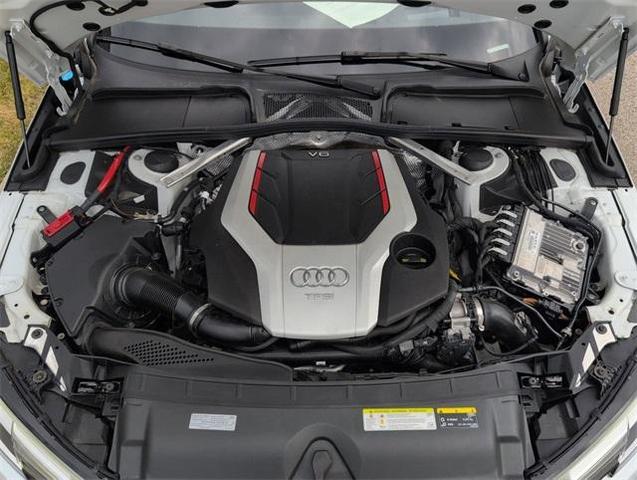 Photo of 2019 Glacier White Metallic Audi S4