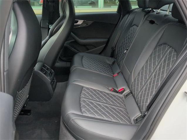 Photo of 2019 Glacier White Metallic Audi S4
