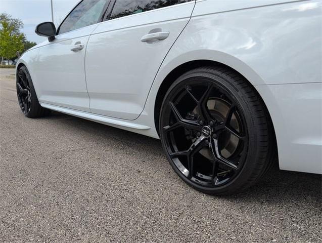 Photo of 2019 Glacier White Metallic Audi S4