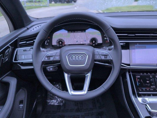 Photo of 2025 Glacier White Metallic Audi Q7