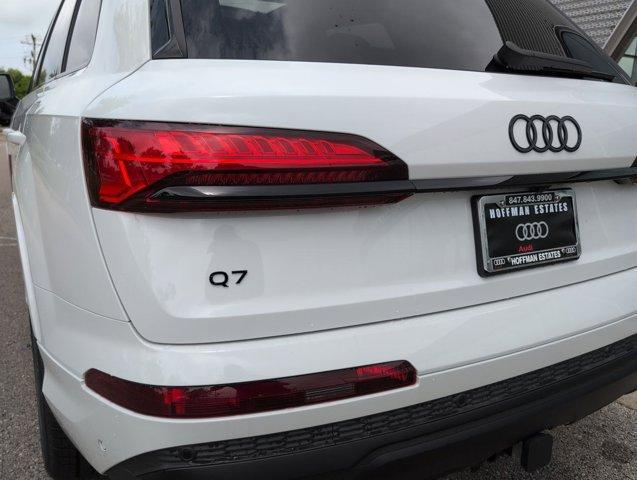 Photo of 2025 Glacier White Metallic Audi Q7
