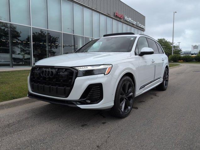 Photo of 2025 Glacier White Metallic Audi Q7