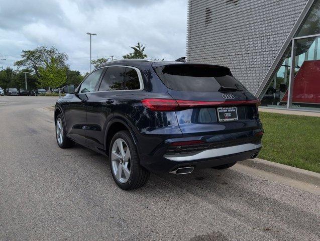 Photo of 2025 Navarra Blue Metallic Audi Q5