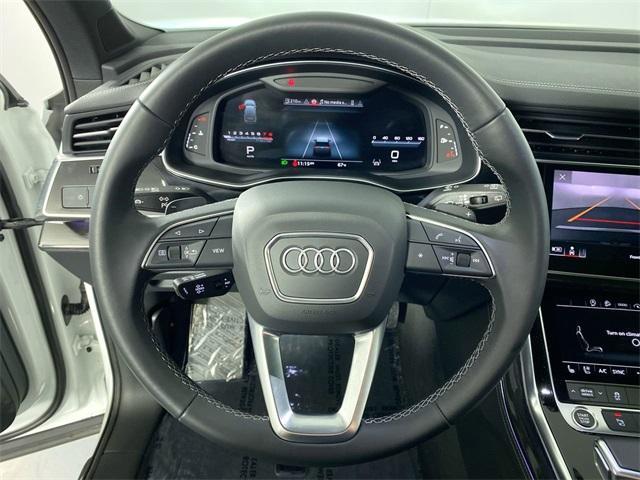 Photo of 2025 Carrara White Audi Q7