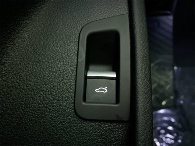 Photo of 2025 Carrara White Audi Q7